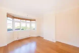 4 Charter Way, photo 3