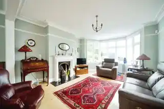 4 Cherry Tree Road, photo 3