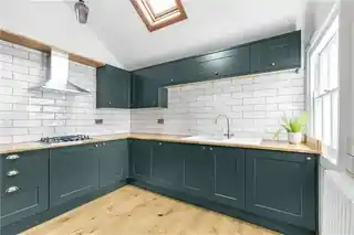 4 Church Crescent, photo 4