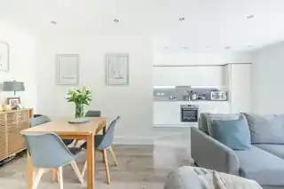4, Curtis Court, Lyon Road, photo 4