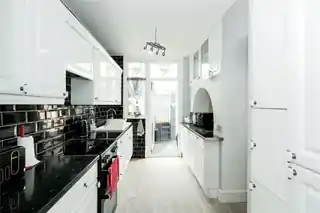 4 Dawlish Drive, photo 4
