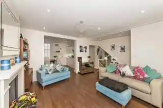 4 De Walden Street, photo 2