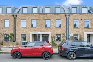 4, Dermot Terrace, Kilburn Lane, photo 2