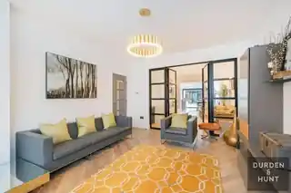 4 Earlswood Gardens, photo 2