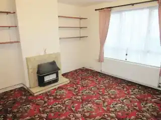 4 Ely Road, photo 2