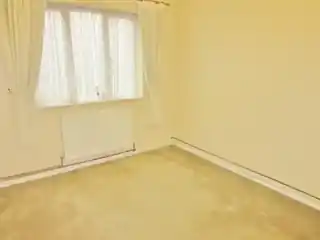 4 Ely Road, photo 3