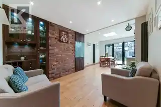 4 Esher Avenue, photo 4