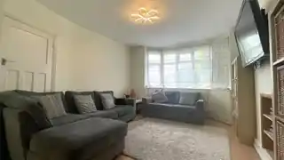 4 Fairfield Way, photo 2