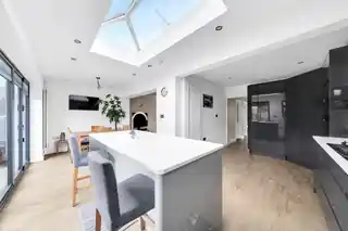 4 Foresters Crescent, photo 2