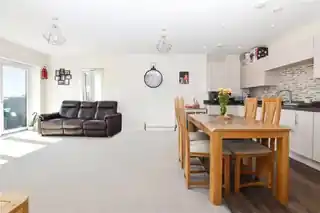 4, Guinea Court, Sterling Road, photo 3