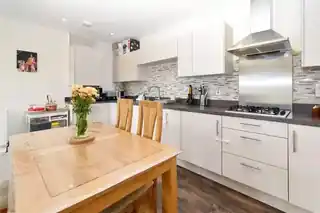 4, Guinea Court, Sterling Road, photo 4