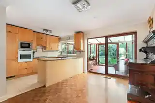 4 Hillview, photo 4