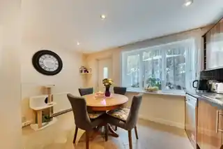 4 Holstein Way, photo 3