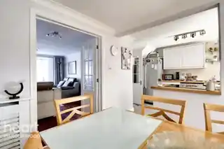 4 Holt Road, photo 4