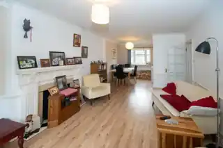 4 Little Orchard Close, photo 2