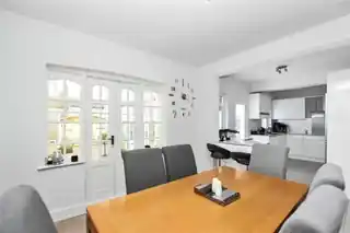 4 Longleigh Lane, photo 4