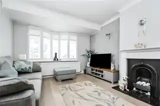 4 Longleigh Lane, photo 2