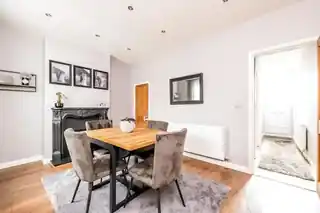 4 Lyndon Road, photo 3