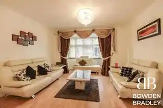 4 Mapleleafe Gardens, photo 2