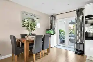 4 Masefield Close, photo 3