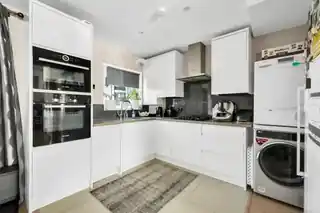 4 Masefield Close, photo 4