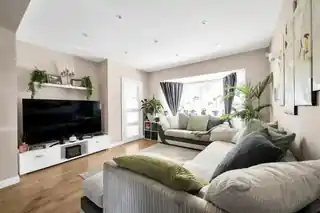 4 Masefield Close, photo 2