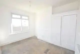 4 Medora Road, photo 3