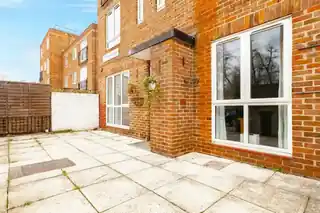 4 Nelson Gardens, photo 4
