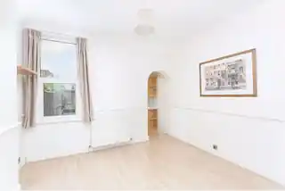 4 Newark Road, photo 4