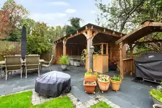 4 Oaklands Avenue, photo 4
