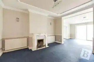 4 Oaklands Avenue, photo 2
