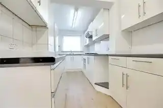 4 Oxford Close, photo 2