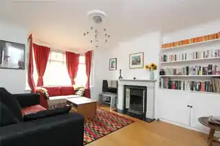 4 Rhodes Avenue, photo 2