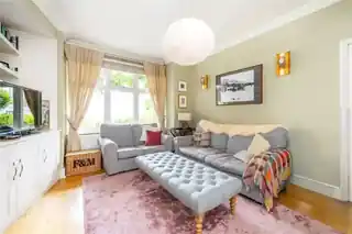 4 Riverview Gardens, photo 3