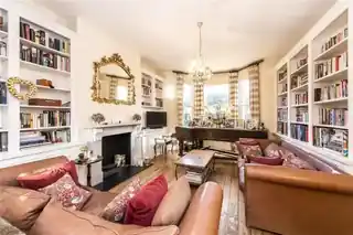 4 Romola Road, photo 2