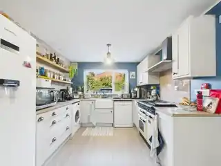 4 Ryland Close, photo 3