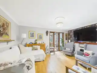 4 Ryland Close, photo 2