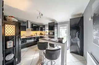 4 Salcot Crescent, photo 2