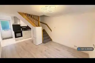 4 Sharpness Close, photo 2