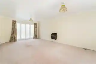 4 Shelley Close, photo 3