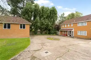 4 Shelley Close, photo 2