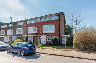 4 Southbourne Gardens, photo 2
