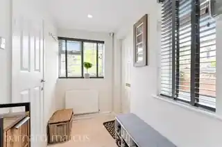 4 St Marys Close, photo 2