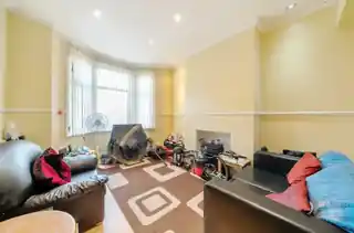 4 Thirsk Road, photo 2