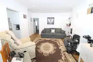 4 Trafalgar Avenue, photo 3