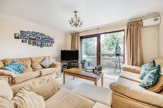4 Welcote Drive, photo 2