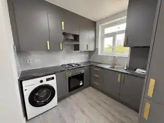 4 Woodfield Avenue, photo 2