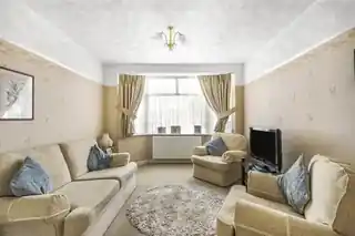 40 Amery Gardens, photo 3