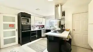 40 Forest Street, photo 4