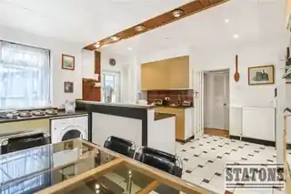 40 Heddon Court Avenue, photo 3